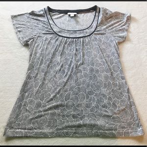 Ann Taylor Loft Black Swirl Round Neckline Large